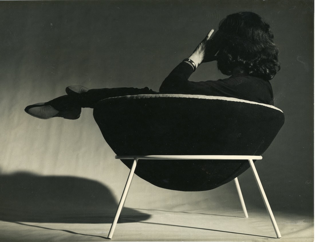 Lina Bo Bardi_Bardis Bowl Chair_1950_courtesy of Instituto Bardi